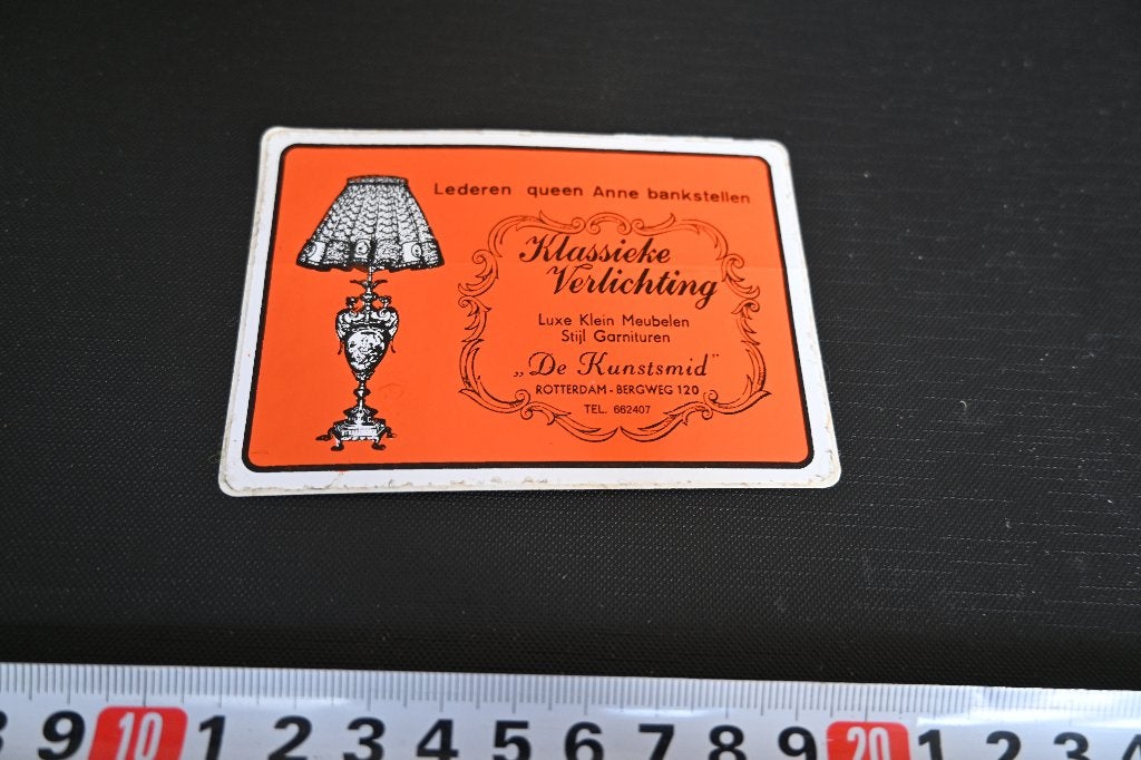 sticker Rotterdam DE KUNSTSMID Klassieke Verlichting Bergweg, Ophalen, Zo goed als nieuw