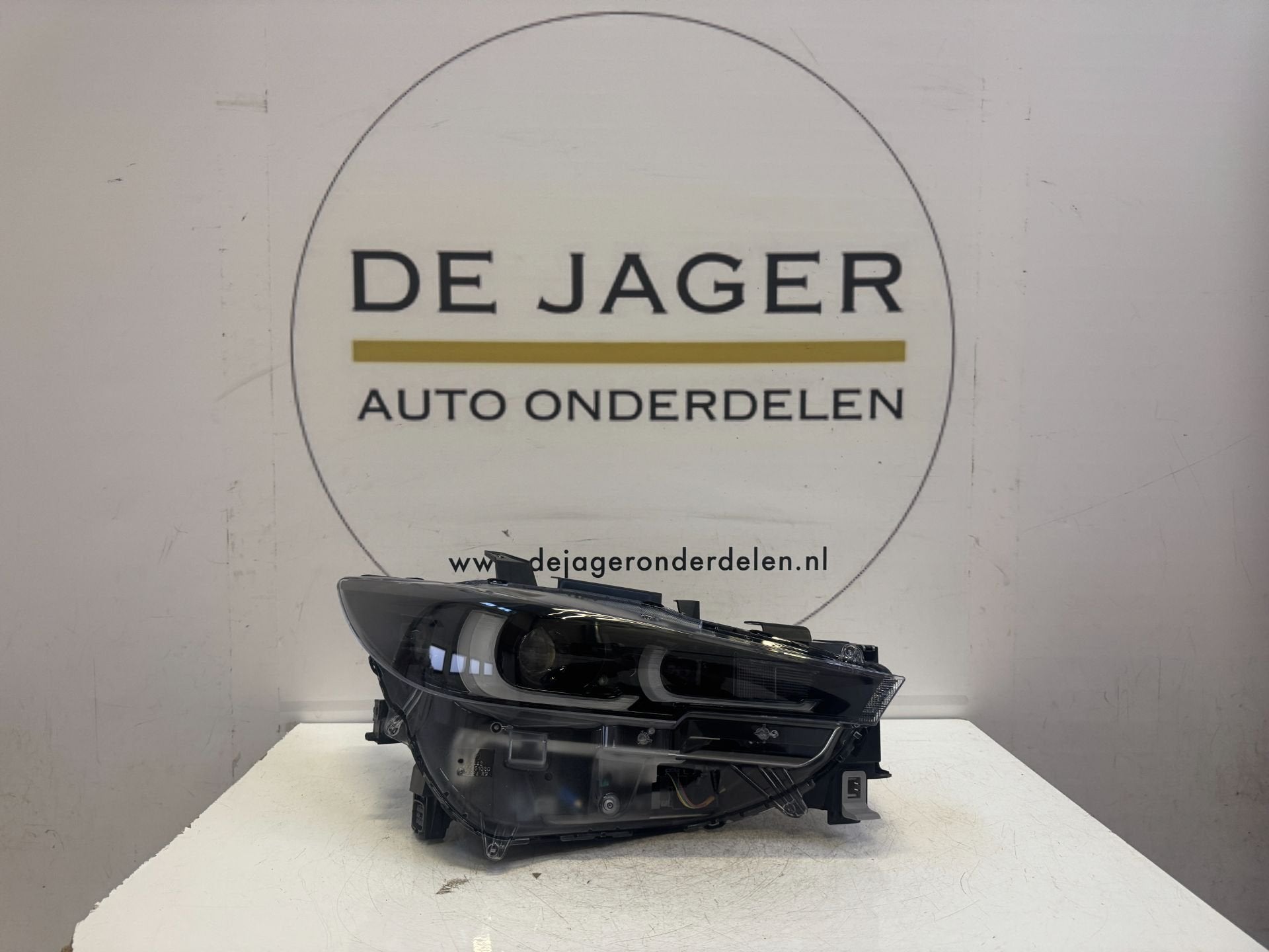 MAZDA CX5 CX 5 FACELIFT LED KOPLAMP RECHTS KSD651030, Gebruikt, Shinchi, Fuchu-Cho 3-1
730-8670  Hiroshima, Mazda Motor Corporation