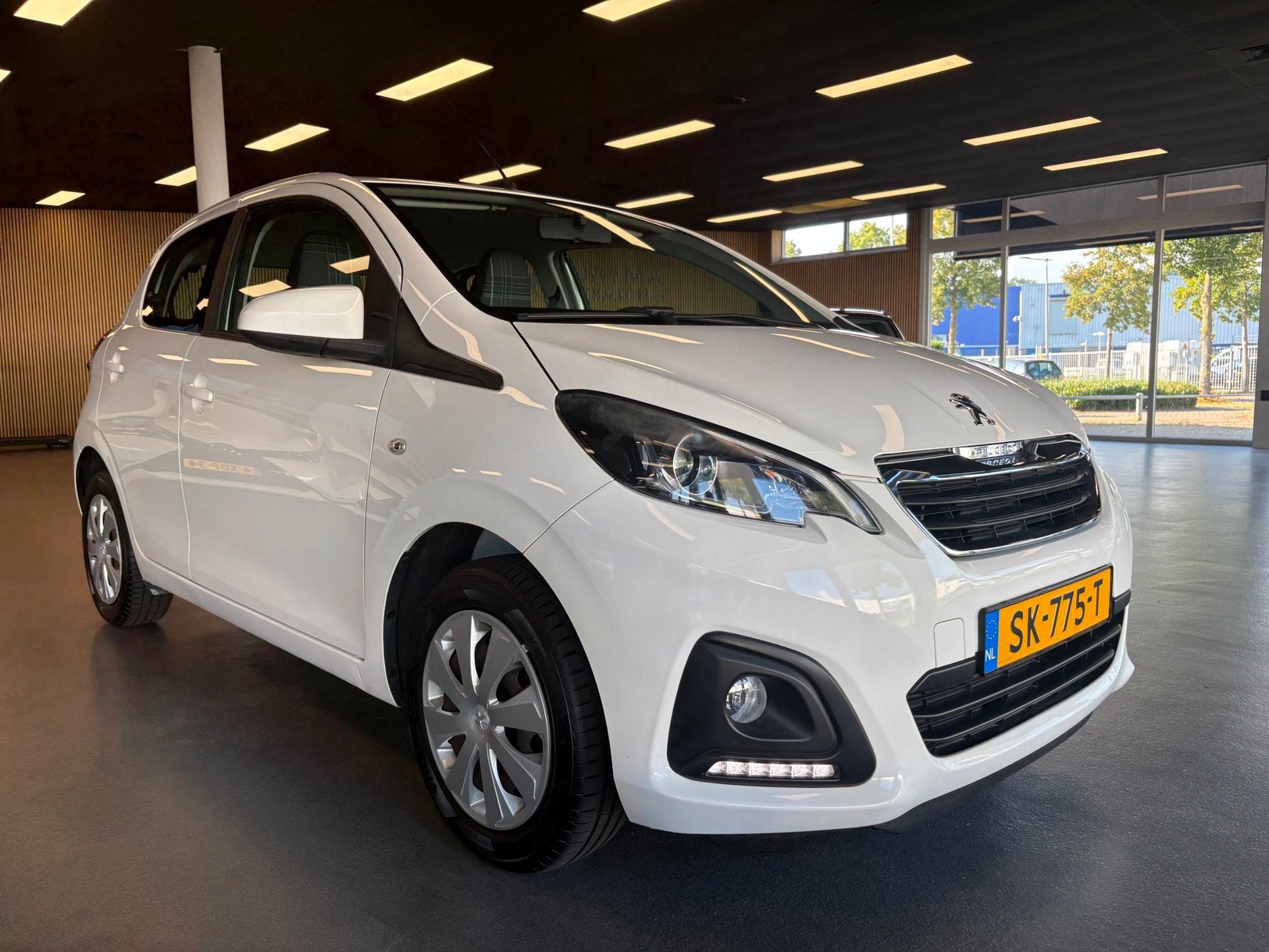 Peugeot 108 1.0 e-VTi Active, Stof, Gebruikt, 4 stoelen, Origineel Nederlands