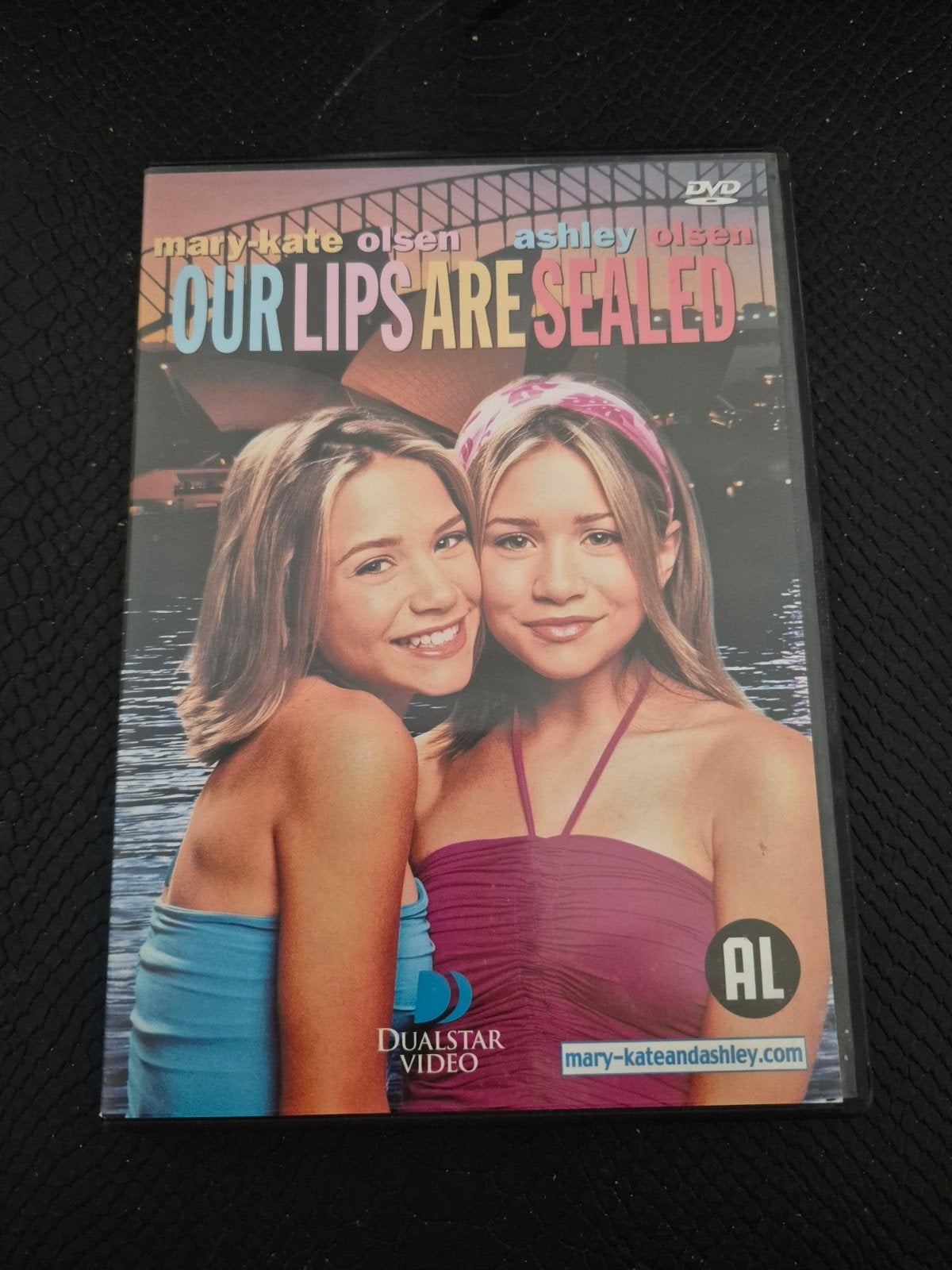 Our lips are sealed, Alle leeftijden, Ophalen of Verzenden, Nieuw in verpakking