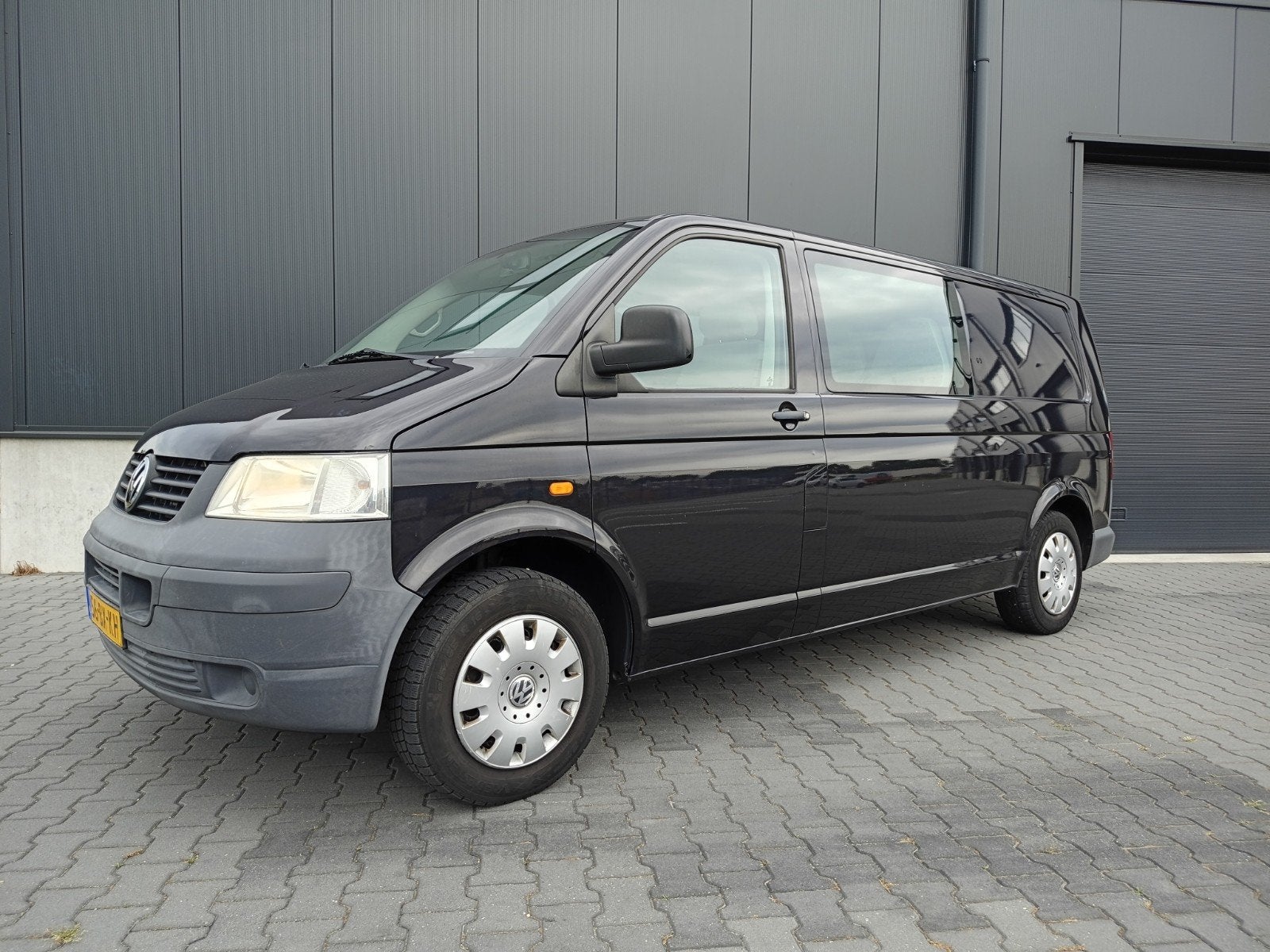 Volkswagen Transporter Bestel 2.5 TDI dubbel cabine met lift, Auto's, Bestelauto's, Stof, Volkswagen, Zwart, Origineel Nederlands