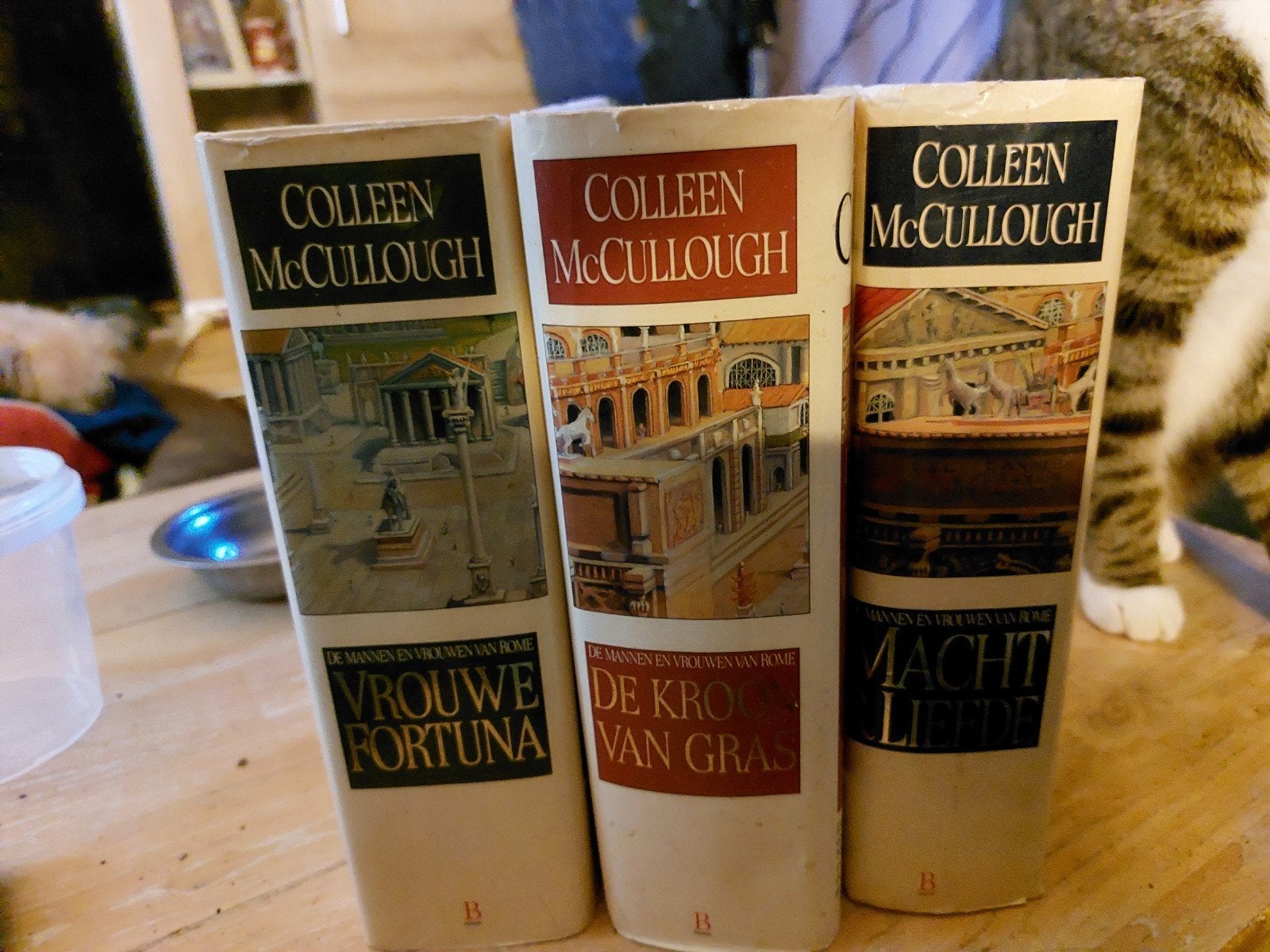 3 boeken Colleen McCullough - De Mannen en Vrouwen van Rome, Ophalen, Gelezen, Colleen McCullough