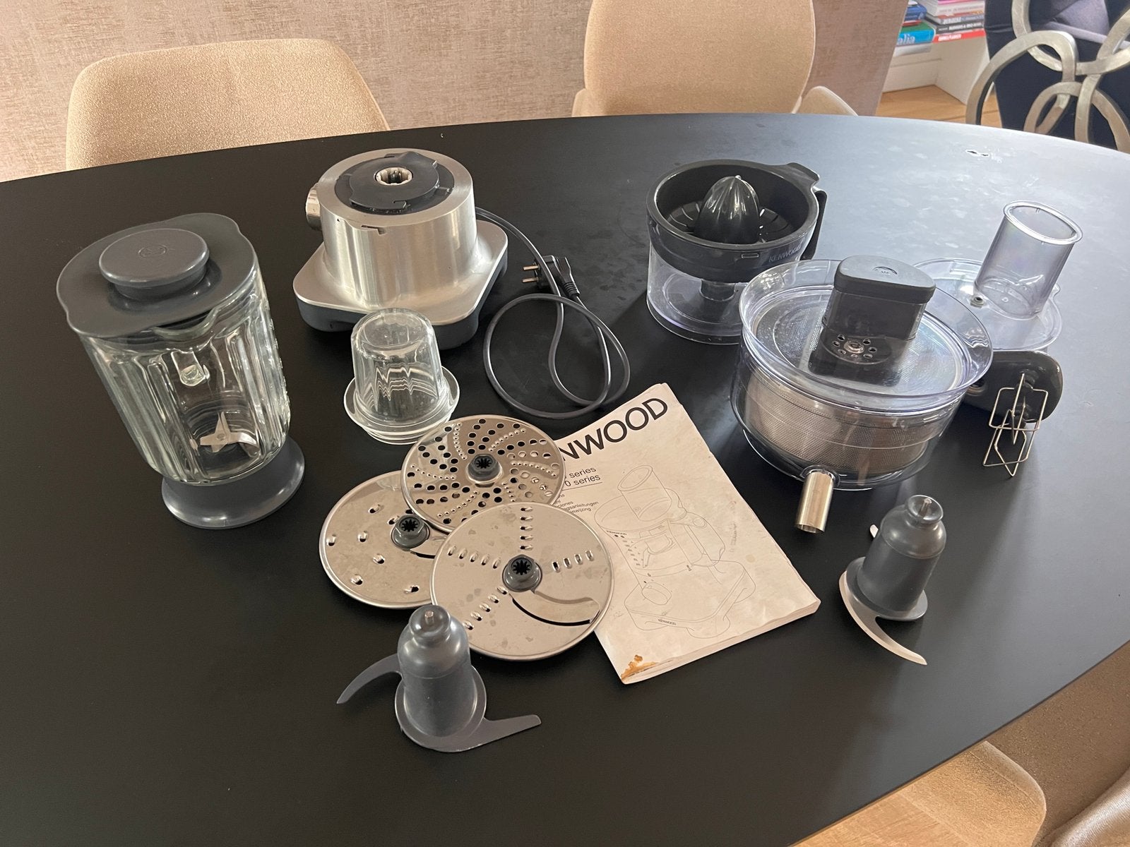 Kenwood FPM270 keukenmachine – veel accessoires, Gebruikt, 3 snelheden of meer, Ophalen of Verzenden, 2 tot 3 liter