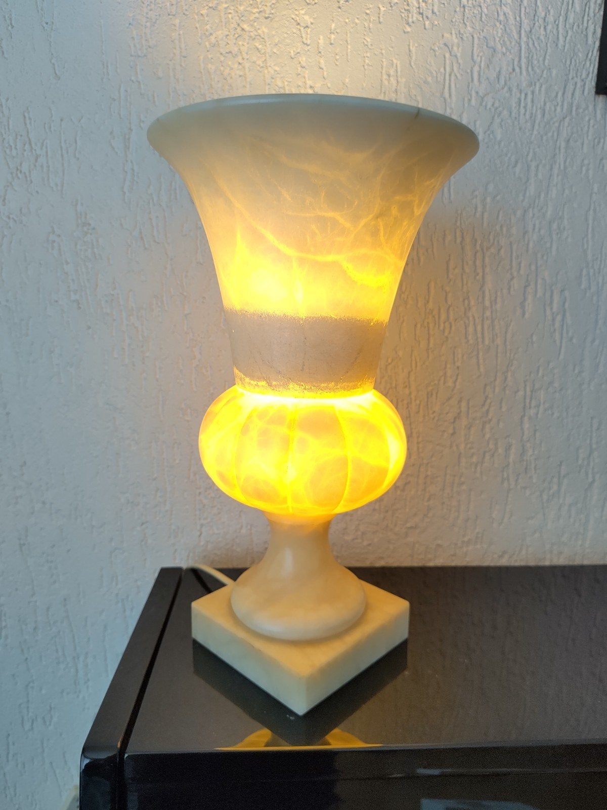 Elegante Spaanse albasten tafellamp, Ophalen