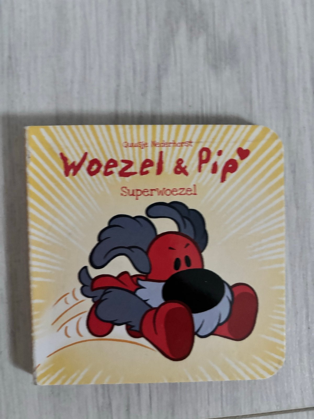 Woezel & Pip Superwoezel - Mini kartonboekje, Ophalen of Verzenden, Zo goed als nieuw, Uitklap-, Voel- of Ontdekboek, 0 tot 6 maanden