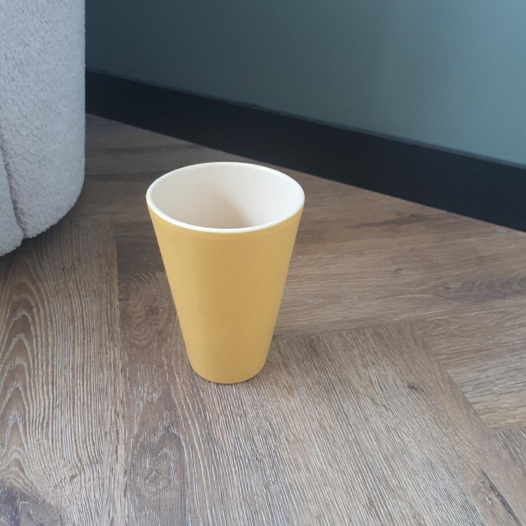 Mooie okergele vaas, Ophalen, Rond, Binnen, Zo goed als nieuw