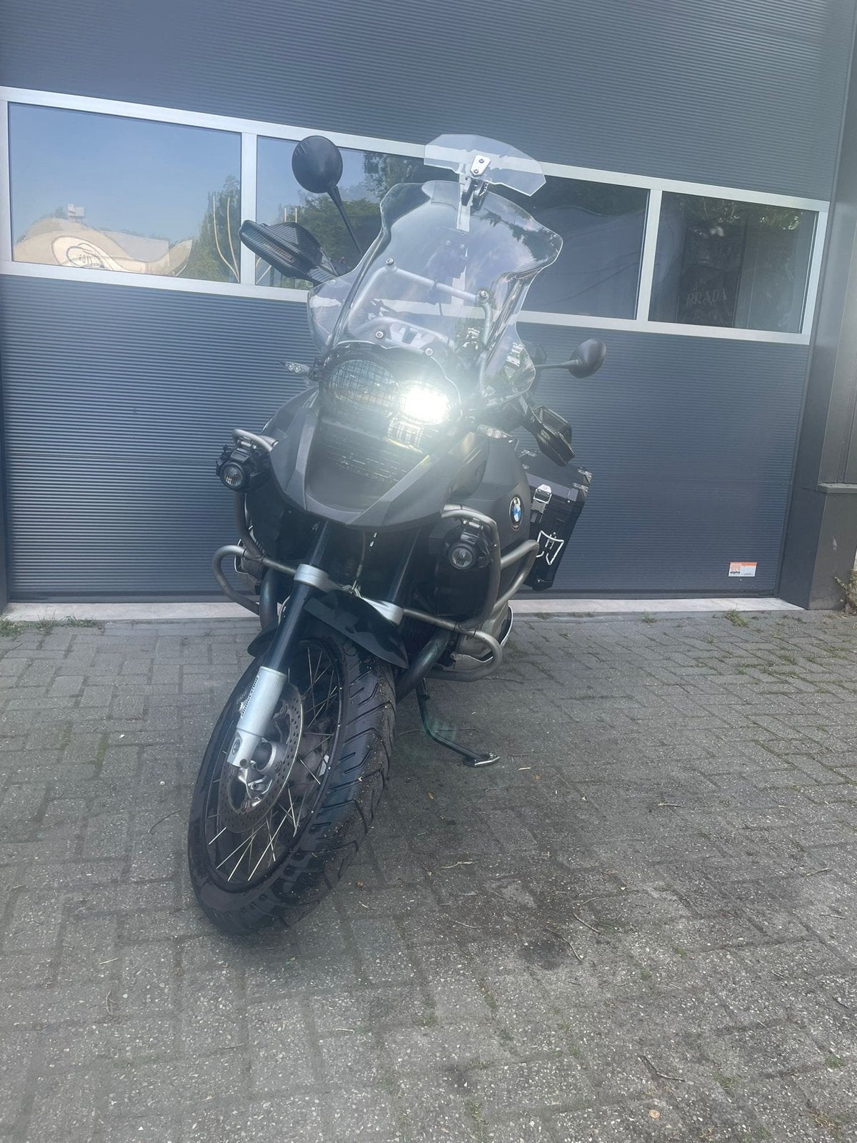 BMW R1200 GS - black on black  Koffers gsa 1200 adventure, 2 cilinders, Occasion, Motorrijbewijs A, Bedrijf
