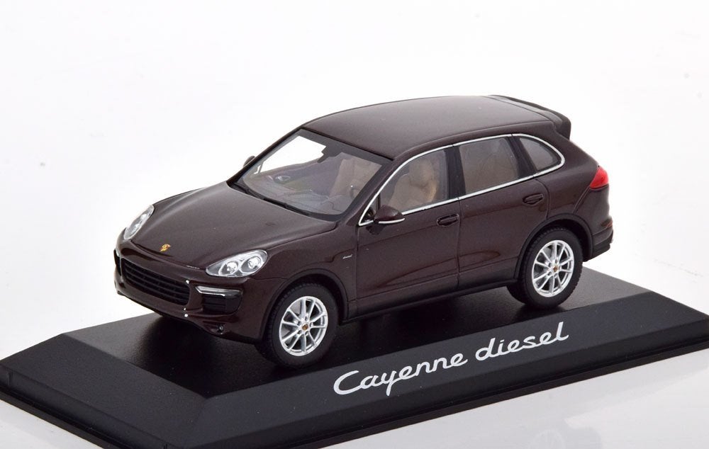 Porsche Cayenne Diesel E2 Facelift 2014 Minichamps 1:43, Ophalen of Verzenden, Nieuw, Auto, MiniChamps