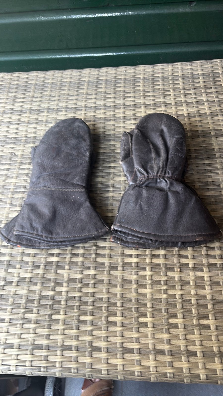 2 setjes handschoenen, Fietsen en Brommers, Brommeronderdelen | Oldtimers, Ophalen, Gebruikt, Overige typen, Overige merken