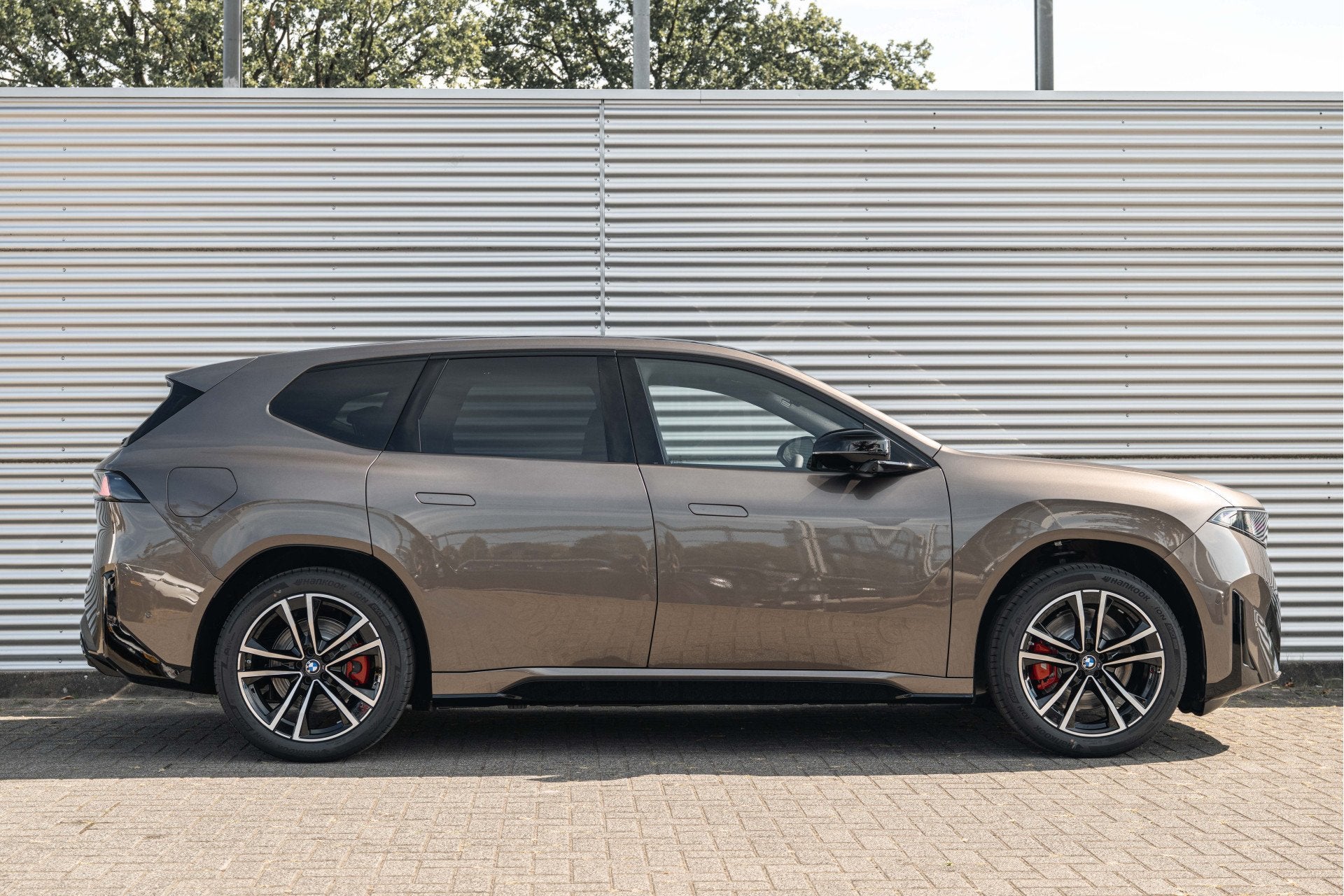 BMW iX3 40 eDrive M Sport / Trekhaak / Panoramadak / M Sport, Auto's, Automaat, Dealer onderhouden, Achterwielaandrijving, Zwart