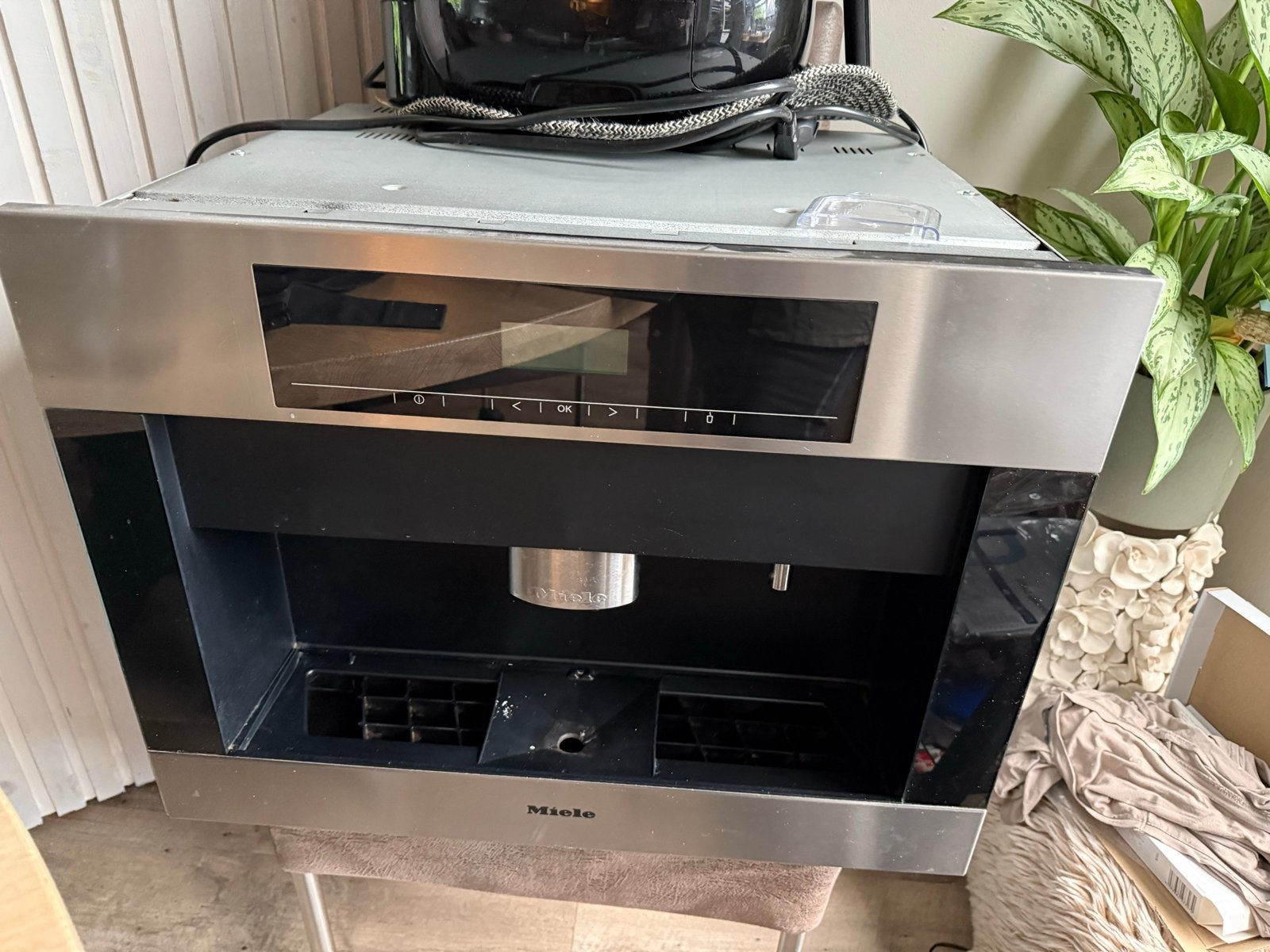 Miele CVA 50 60 Koffiemachine - Inbouw Espresso Apparaat, Ophalen, Afneembaar waterreservoir, Gebruikt, 10 kopjes of meer