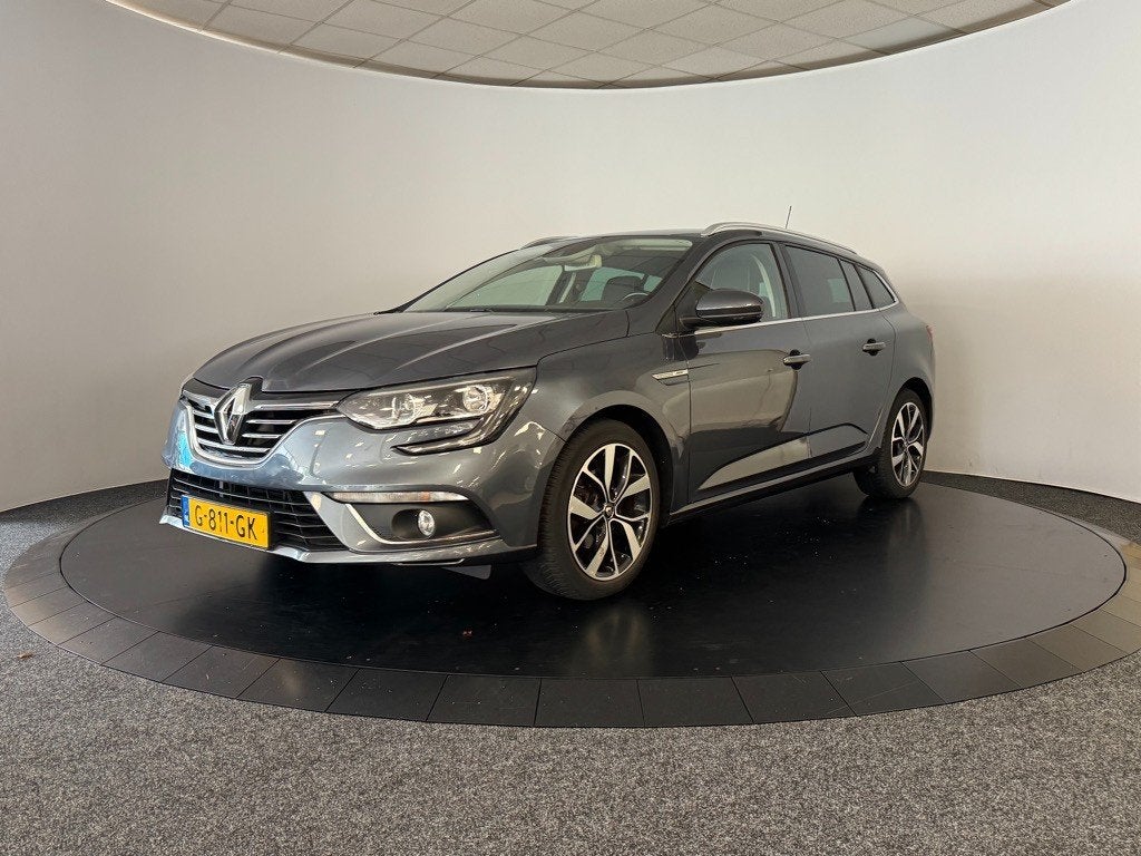 Renault MEGANE 1.3 TCE BOSE, Auto's, Gebruikt, Euro 6, 4 cilinders, 1290 kg