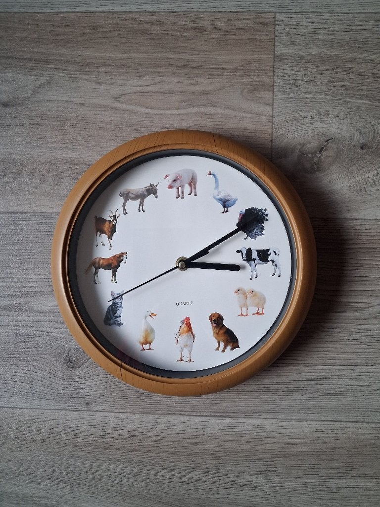 Wandklok met dieren, Ophalen of Verzenden, Zo goed als nieuw, Werkt op batterijen, Wandklok