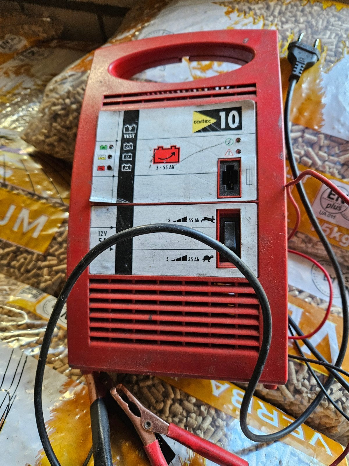 Cartec 10 Acculader 12V - Betrouwbaar en Krachtig, Gebruikt, Universele onderdelen