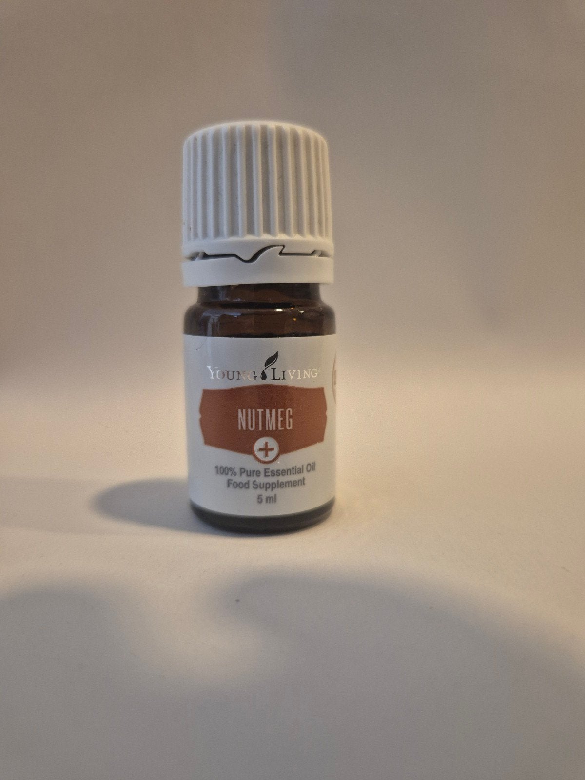 Young Living Nutmeg Essentiële Olie 5ml - Nieuw, Ophalen of Verzenden