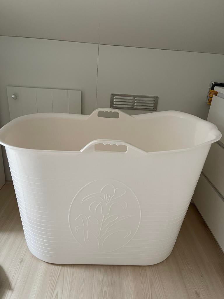 Bad voor in de douche., Ophalen, Zo goed als nieuw