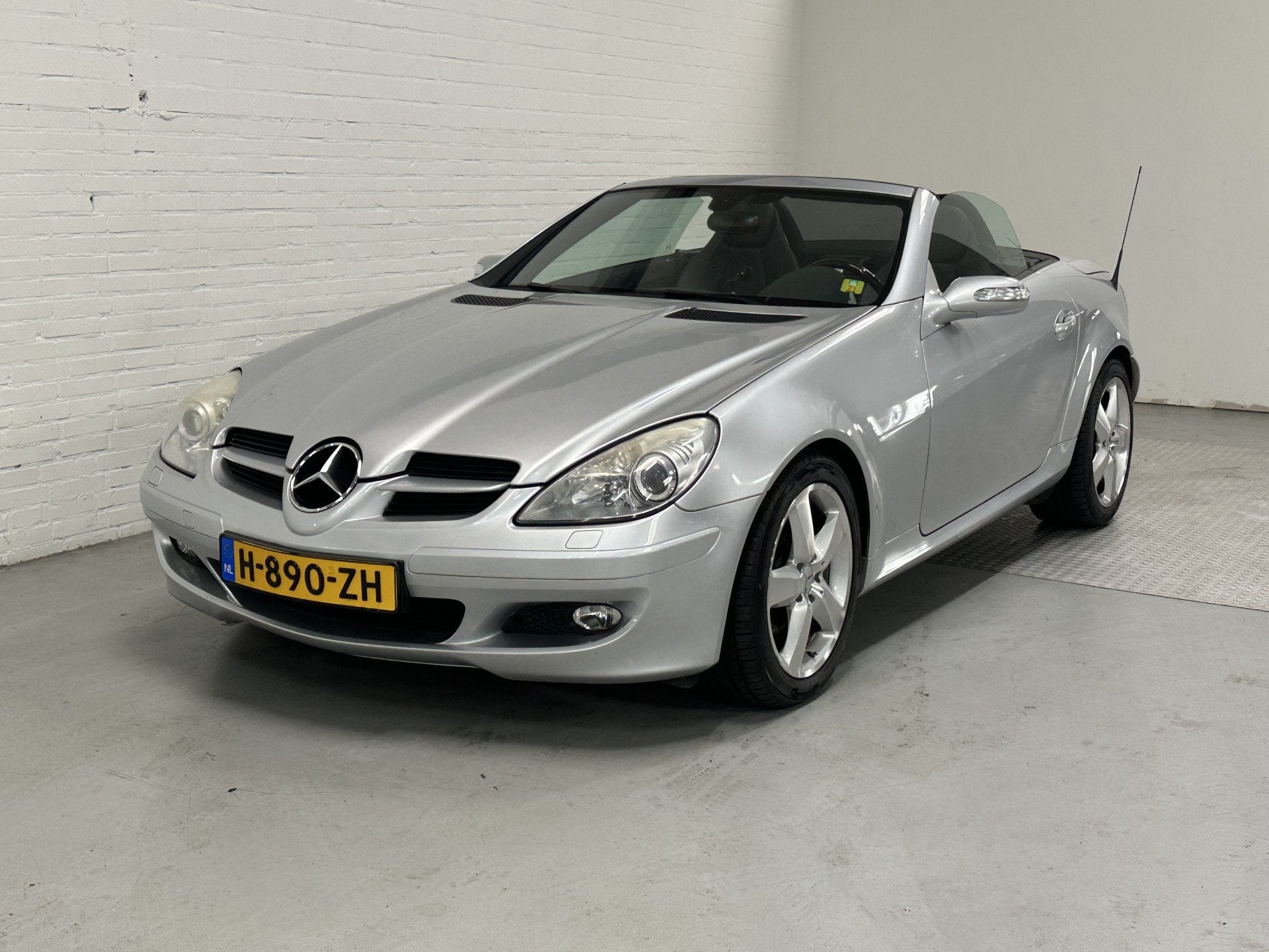Mercedes-Benz SLK 200 K. CLIMA / LEER / ELK.PAKET (bj 2004), Automaat, Achterwielaandrijving, Gebruikt, 4 cilinders