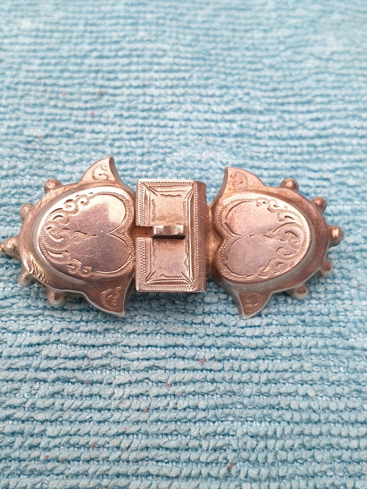 Oude broche gemaakt van zilveren (bijbel) slotje (Z1), Ophalen of Verzenden, Zilver, Broche