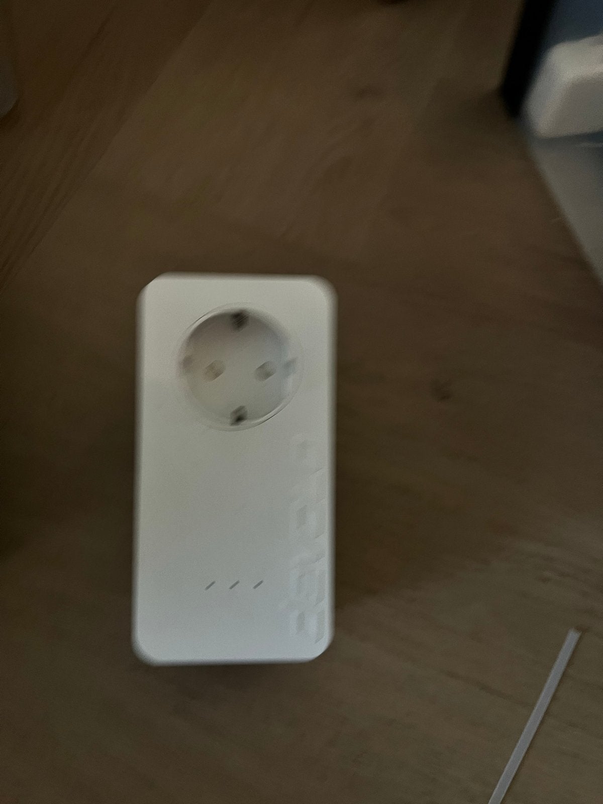 Devolo dLAN 650+ Powerline Adapter met geïntegreerd stopcont, Computers en Software, Ophalen of Verzenden, Zo goed als nieuw