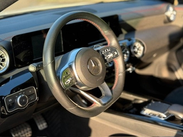 Mercedes CLA Shooting Brake AMG | Night Pakket | Dealer Ond., Auto's, CLA, 136 pk, 4 cilinders, Alcantara
