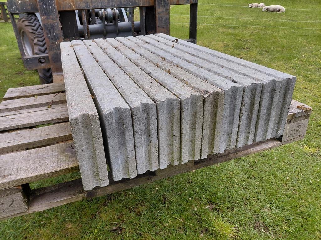 10 stuks betonbanden 6x20x100cm grijs, gebruikt, Ophalen