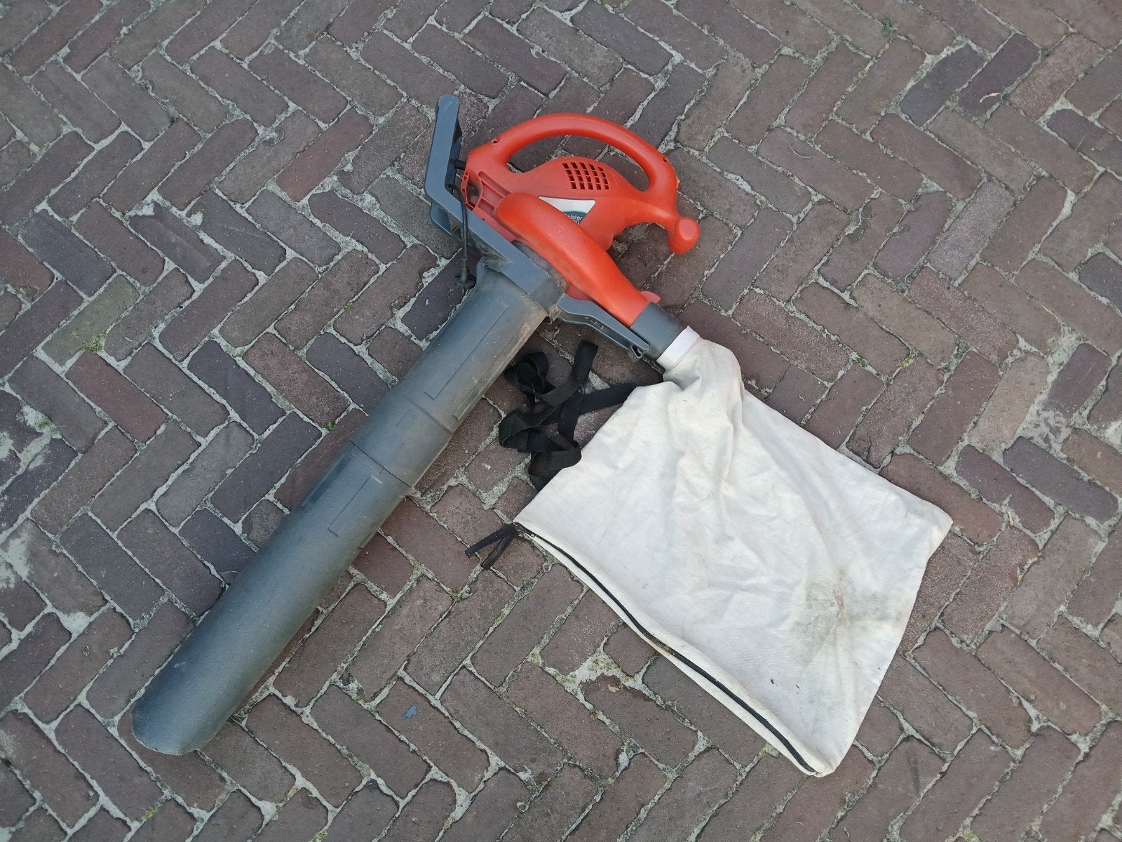 Husqvarna Twister 2000 bladblazer/zuiger met opvangzak, Gebruikt, Met opvangzak, Handgedragen, Ophalen of Verzenden