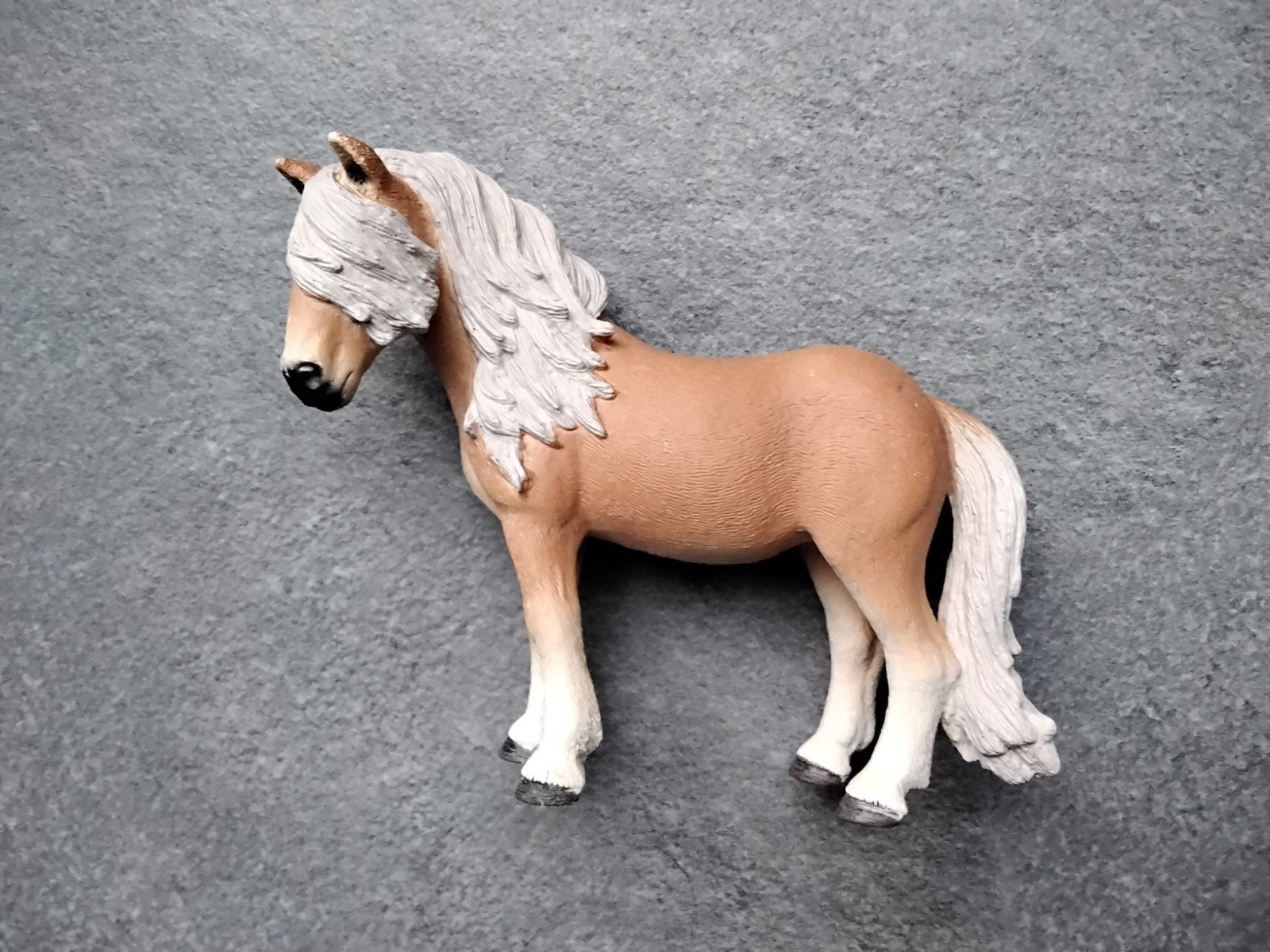 Ijslander merrie schleich, Ophalen of Verzenden, Zo goed als nieuw, Jongen of Meisje