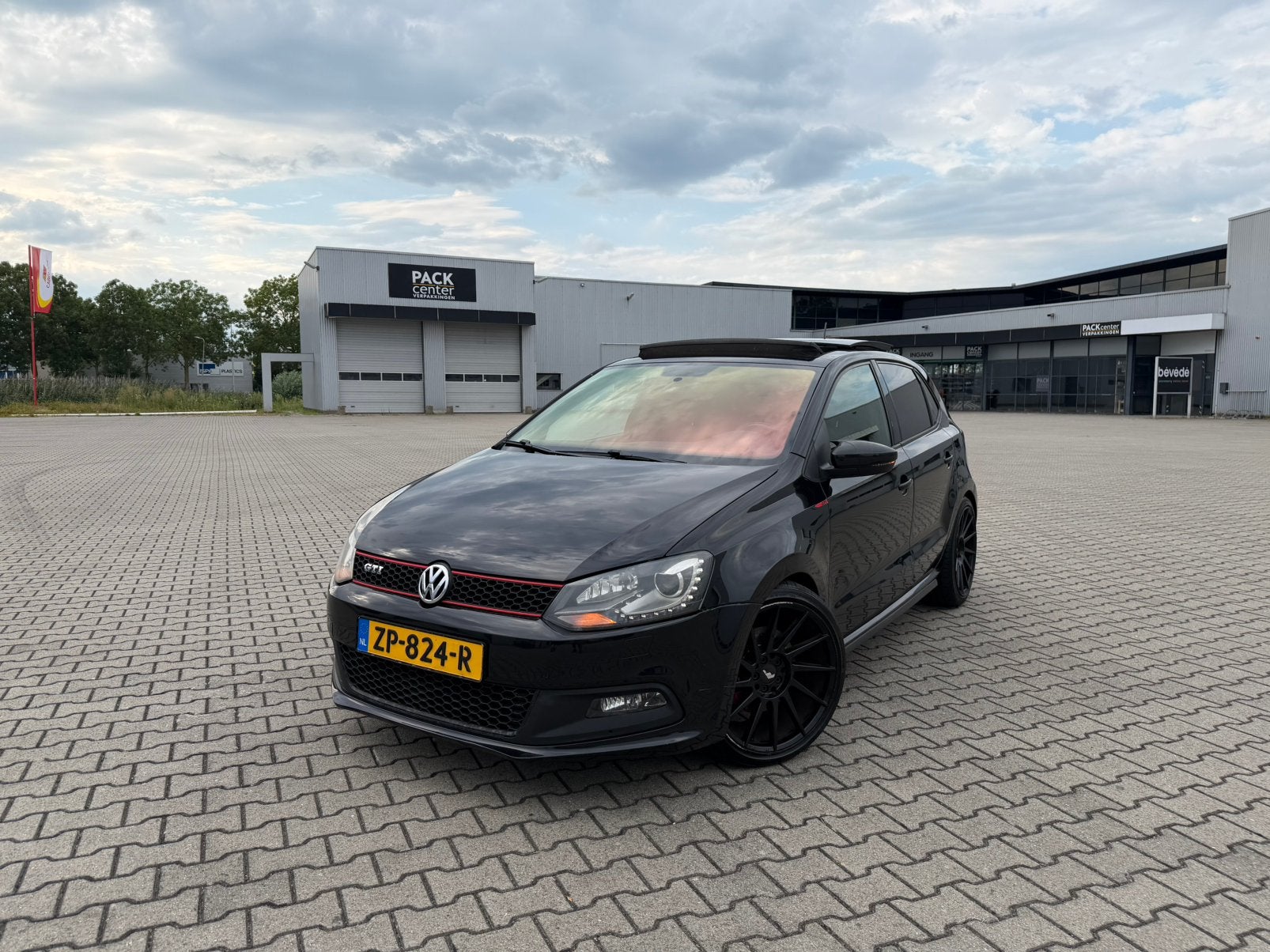 Volkswagen Polo 1.4 GTI PANO DSG 2010, Stof, 1169 kg, Zwart, 4 cilinders