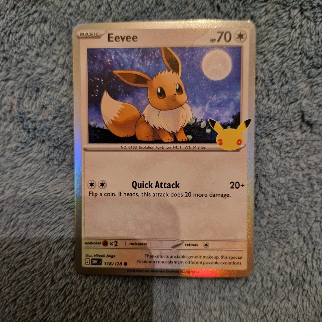 Eevee 118/128 Pokémon 30th Celebration holo, Ophalen of Verzenden, Zo goed als nieuw, Losse kaart, Foil