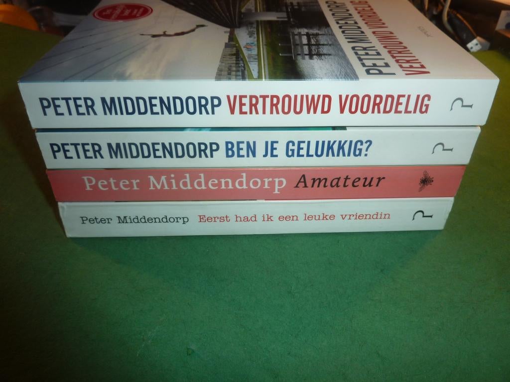 Peter Middendorp 4 boeken o.a. Vertrouwd voordelig Humor, Verzenden, Zo goed als nieuw