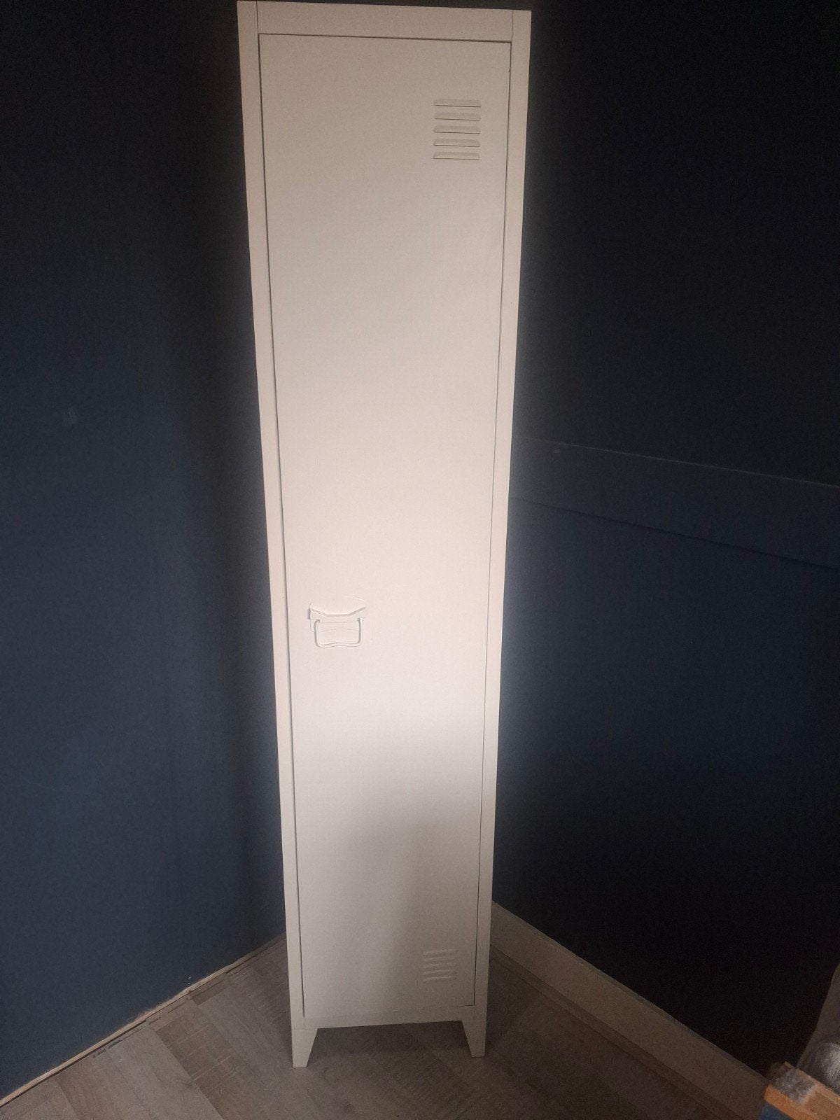 Stalen locker, Ophalen