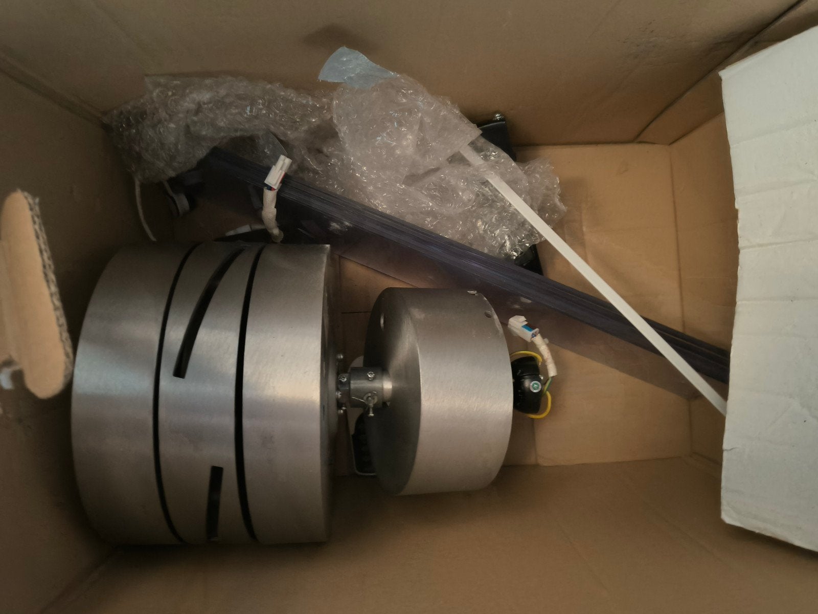Goedwerkende Plafondventilator Gamma met verlichting, Ophalen, Gebruikt, Plafondventilator