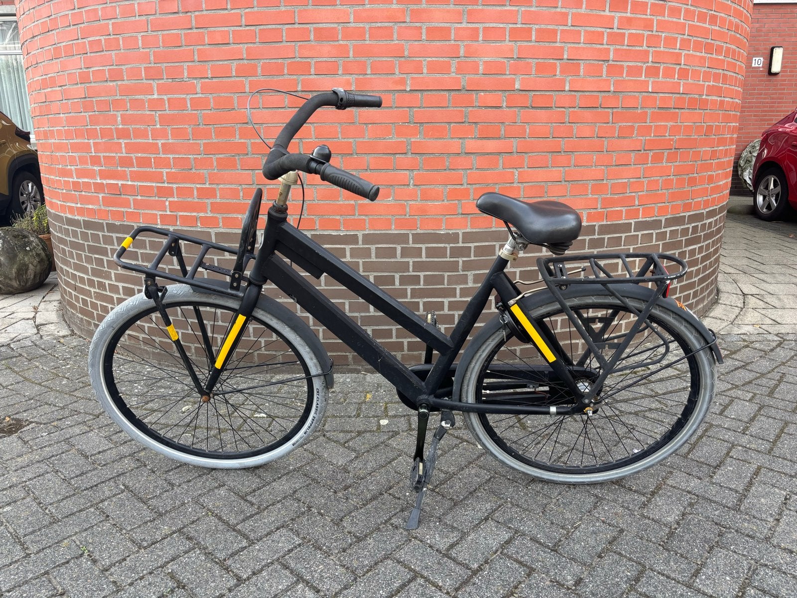 Foto 2 van Stevige stations/ stads fiets  met voor- en achterdrager