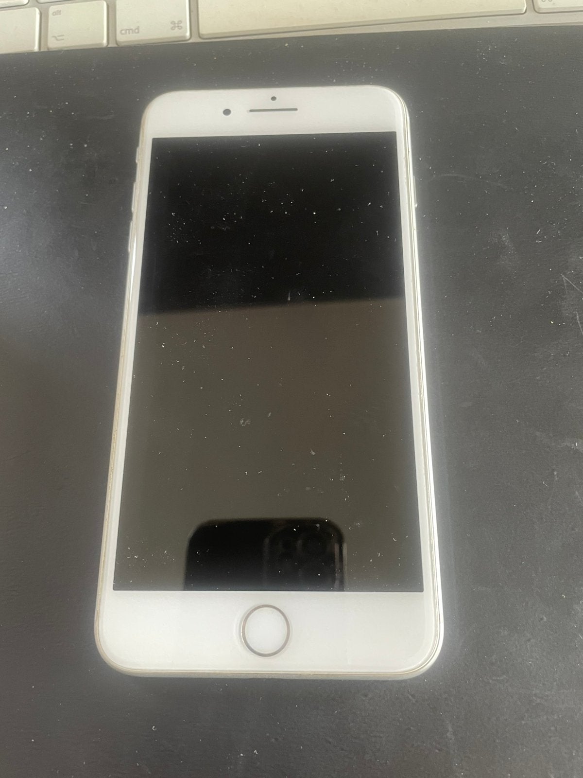 Apple iPhone 8 Plus 64GB - Goede Staat Achterkant Gebarsten, Telecommunicatie, Mobiele telefoons | Apple iPhone, Ophalen, Gebruikt