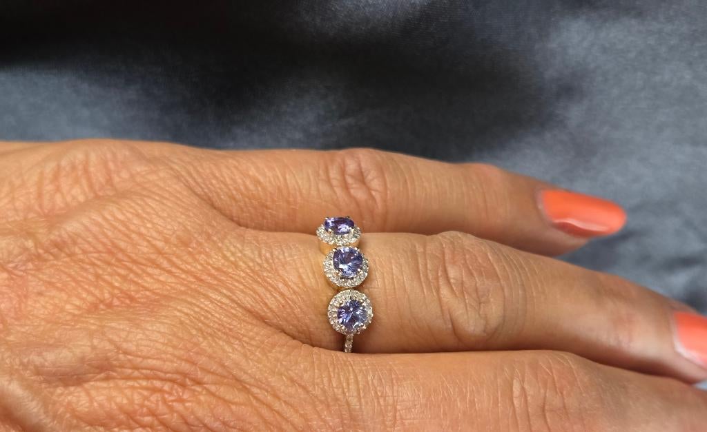 Gouden Vintage ring edelsteen tanzaniet en diamant. 2026/256, Paars, Ophalen of Verzenden, Zo goed als nieuw, .