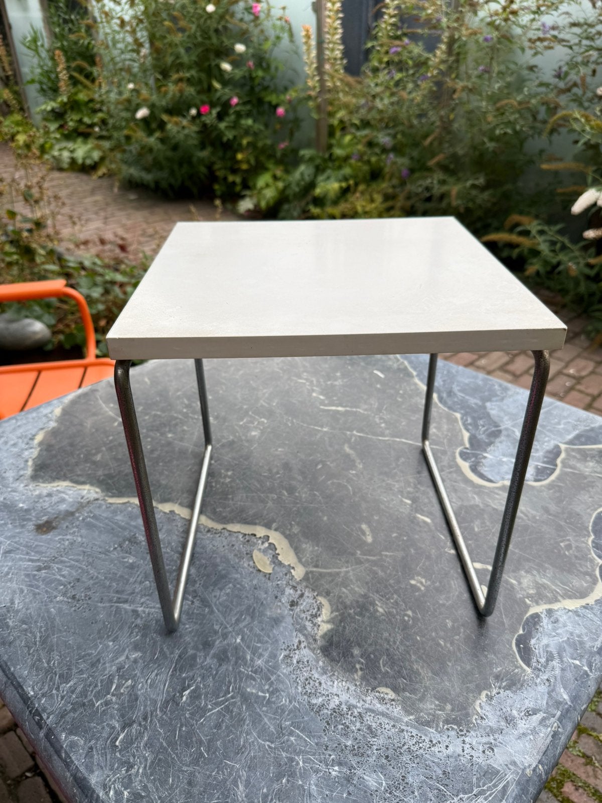 Brabantia bijzettafeltje 30-30-30 cm, Huis en Inrichting, Tafels | Bijzettafels, Ophalen, Minder dan 45 cm, Minder dan 55 cm, Metaal of Aluminium