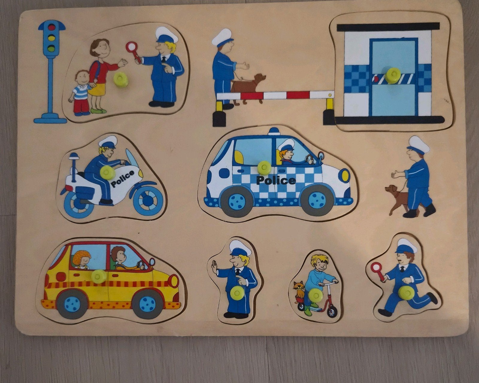 Houten politie puzzel voor kinderen, Ophalen of Verzenden, Zo goed als nieuw