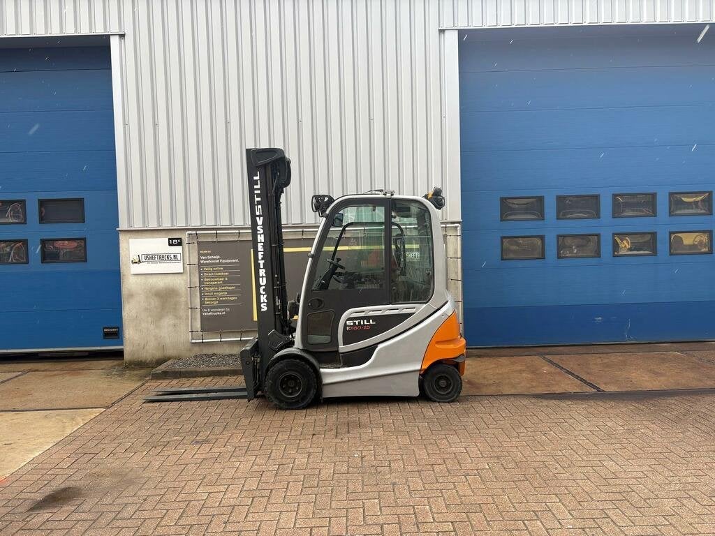 VS-22908 Elektrische triplex heftruck Still RX60-25 accu2024, Still, Heftruck, Berzeliusstraße 10
D‑22113  Hamburg, DE, Info@still.de