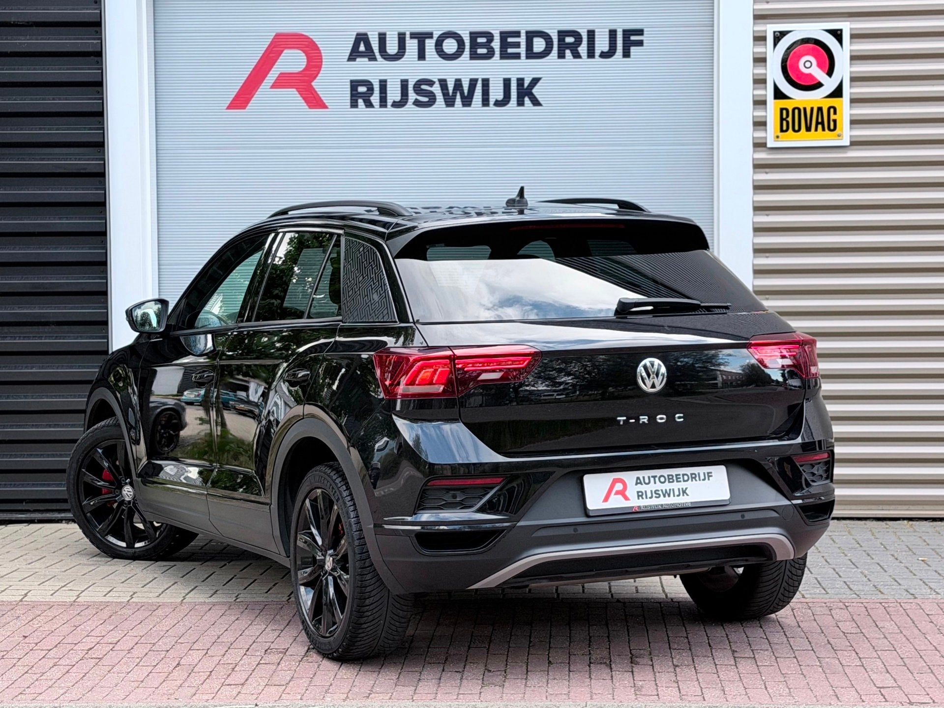 Volkswagen T-Roc 1.5 TSI Sport Business R Virtual/Camera/App, Auto's, Automatische klimaatregeling, Euro 6, 4 cilinders, 150 pk