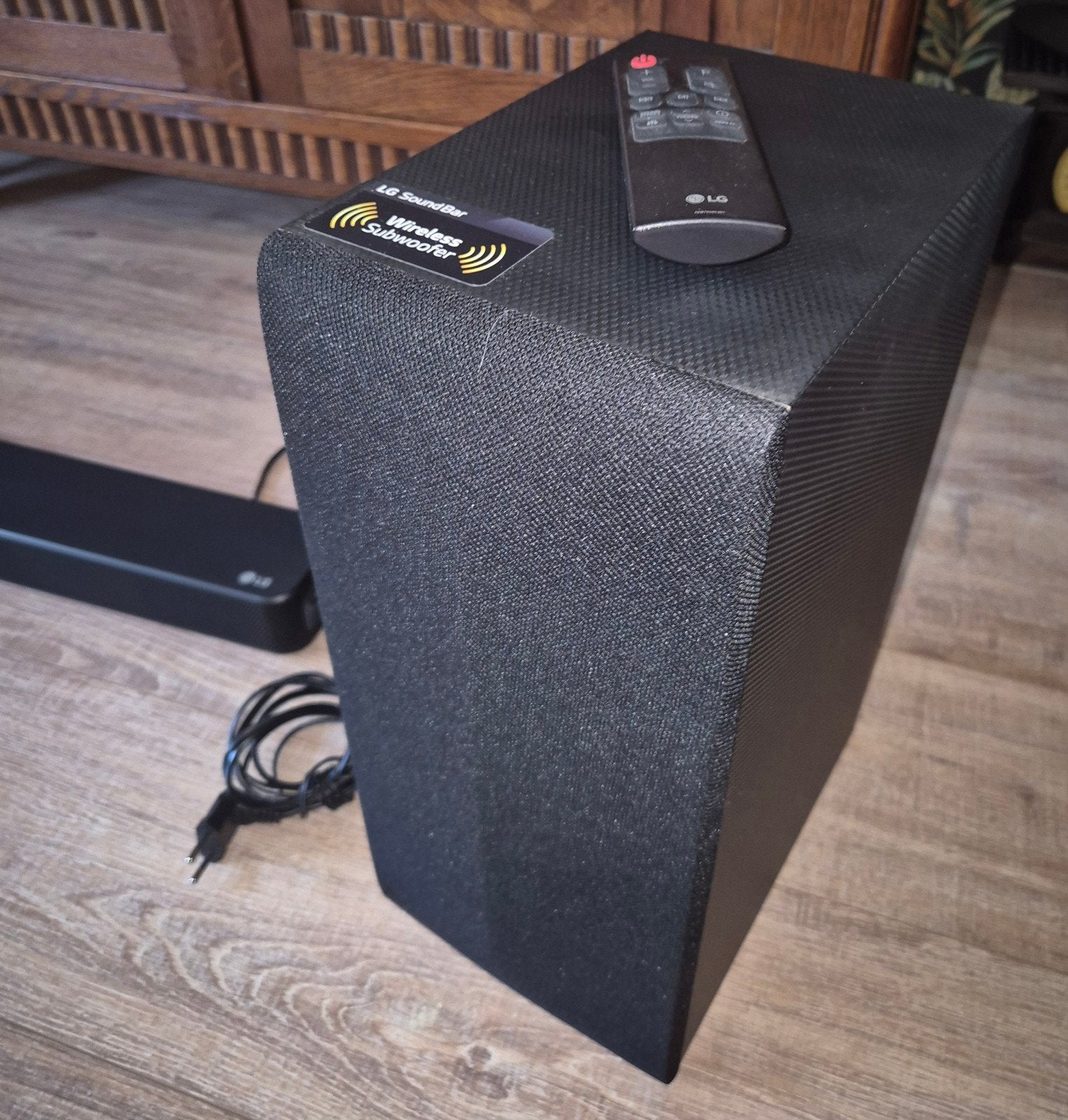 LG Soundbar DSN4 met draadloze subwoofer nieuw staat, Ophalen, Bluetooth, Zo goed als nieuw