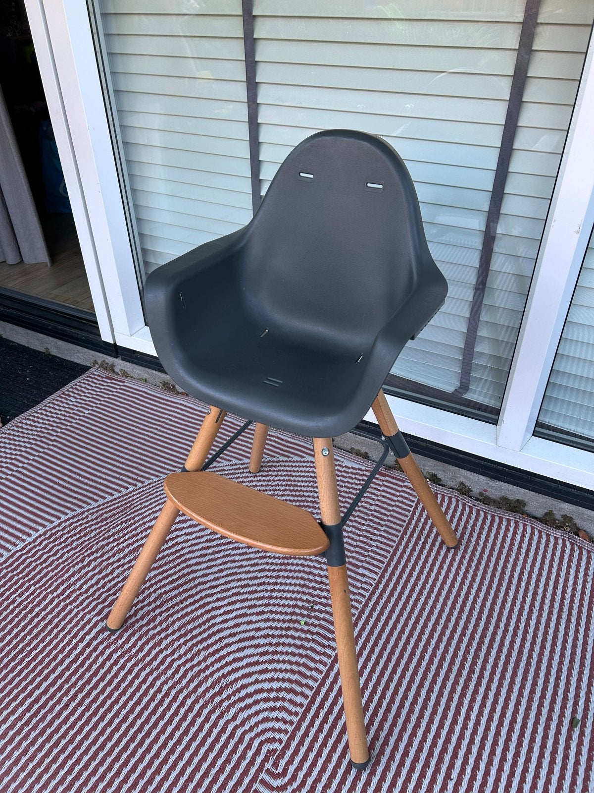 2x Childhome Evolu Meegroeistoel met 1xNewborn Seat en tafel, Kinderen en Baby's, Kinderstoelen, Ophalen, Zo goed als nieuw, Meegroeistoel
