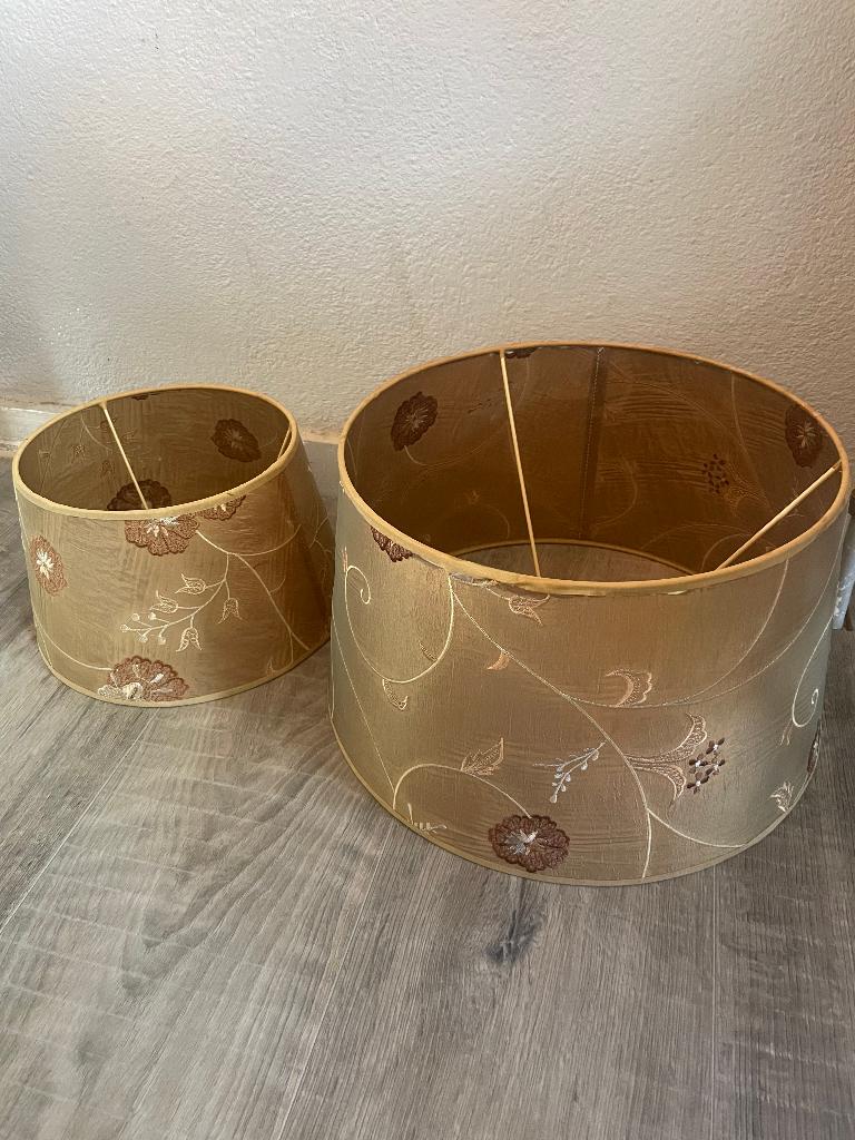vintage grote brokaat geborduurd goud lampenkap satijn boho, Huis en Inrichting, Lampen | Lampenkappen, Gebruikt, 25 tot 50 cm