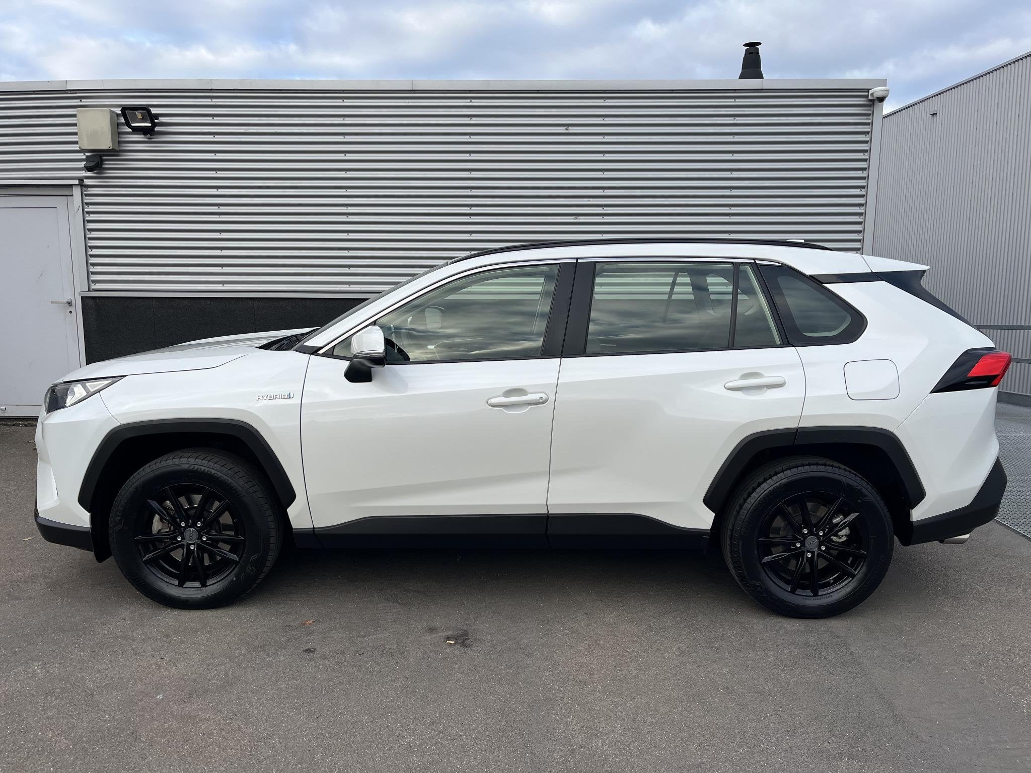 Toyota RAV4 2.5 Hybrid Active 1e eign. BTW-auto, Navigatie,, Stof, Gebruikt, Euro 6, 4 cilinders
