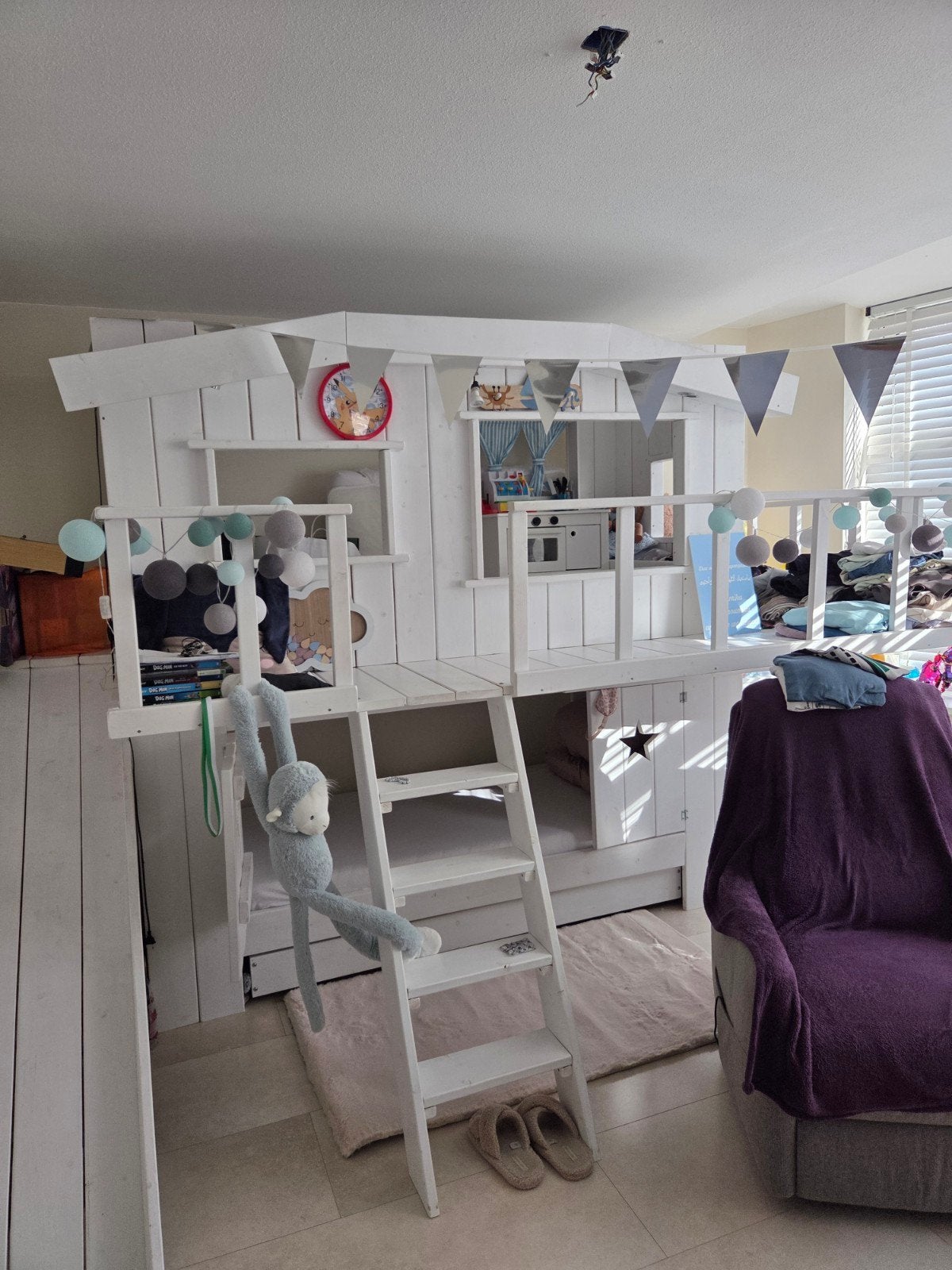Uniek handgemaakt kinderbed met glijbaan en speelhuis, Ophalen of Verzenden, Hoogslaper of Stapelbed, 180 cm of meer, 100 cm of meer