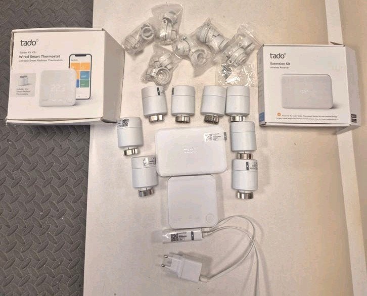 Tado Slimme Thermostaat V3+ met 8 Radiatorthermo, Doe-het-zelf en Verbouw, Ophalen of Verzenden, Slimme thermostaat, Zo goed als nieuw
