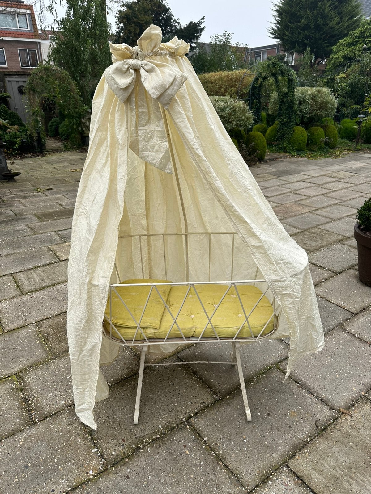 Antieke vintage wieg, Ophalen