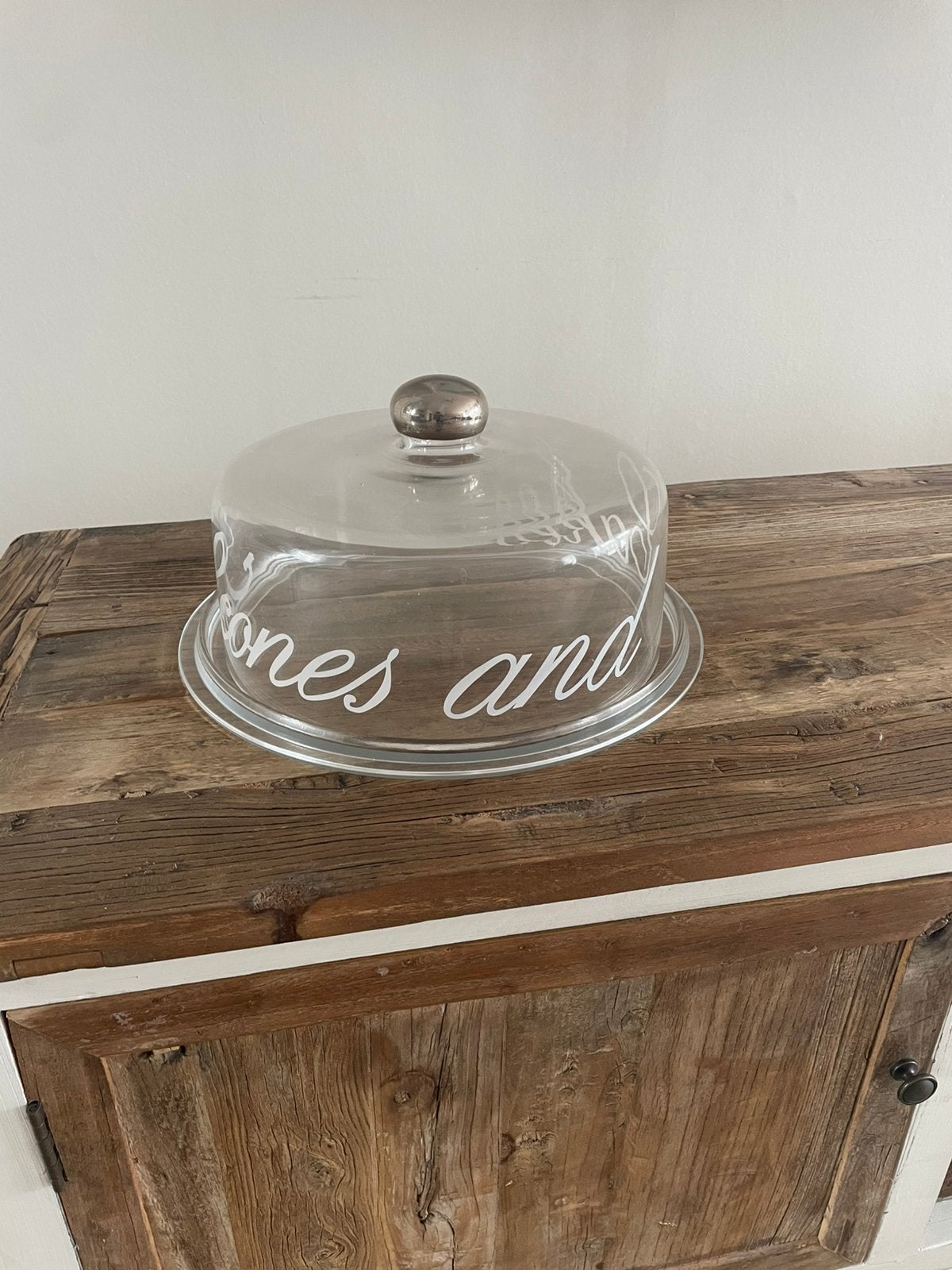 Riviera maison scones and cake schaal, Huis en Inrichting, Woonaccessoires | Stolpen, Ophalen, Zo goed als nieuw