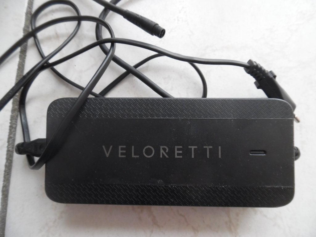 Veloretti MDA BC2913600300 lader 42V 3A, Fietsen en Brommers, Overige merken, Room 1301, Building 10, No.69 Fengqing Road, Fenggang Town, Dongguan/Shenzhen, China