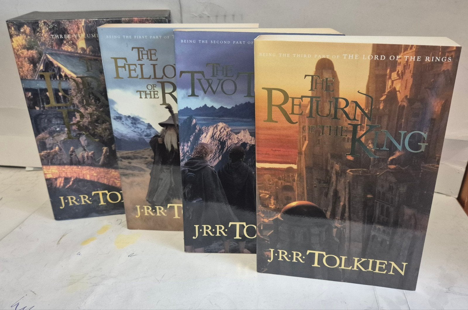 J.R.R.TOLKIEN The Lord of the Rings box Newest edition brand, Boeken, Ophalen of Verzenden
