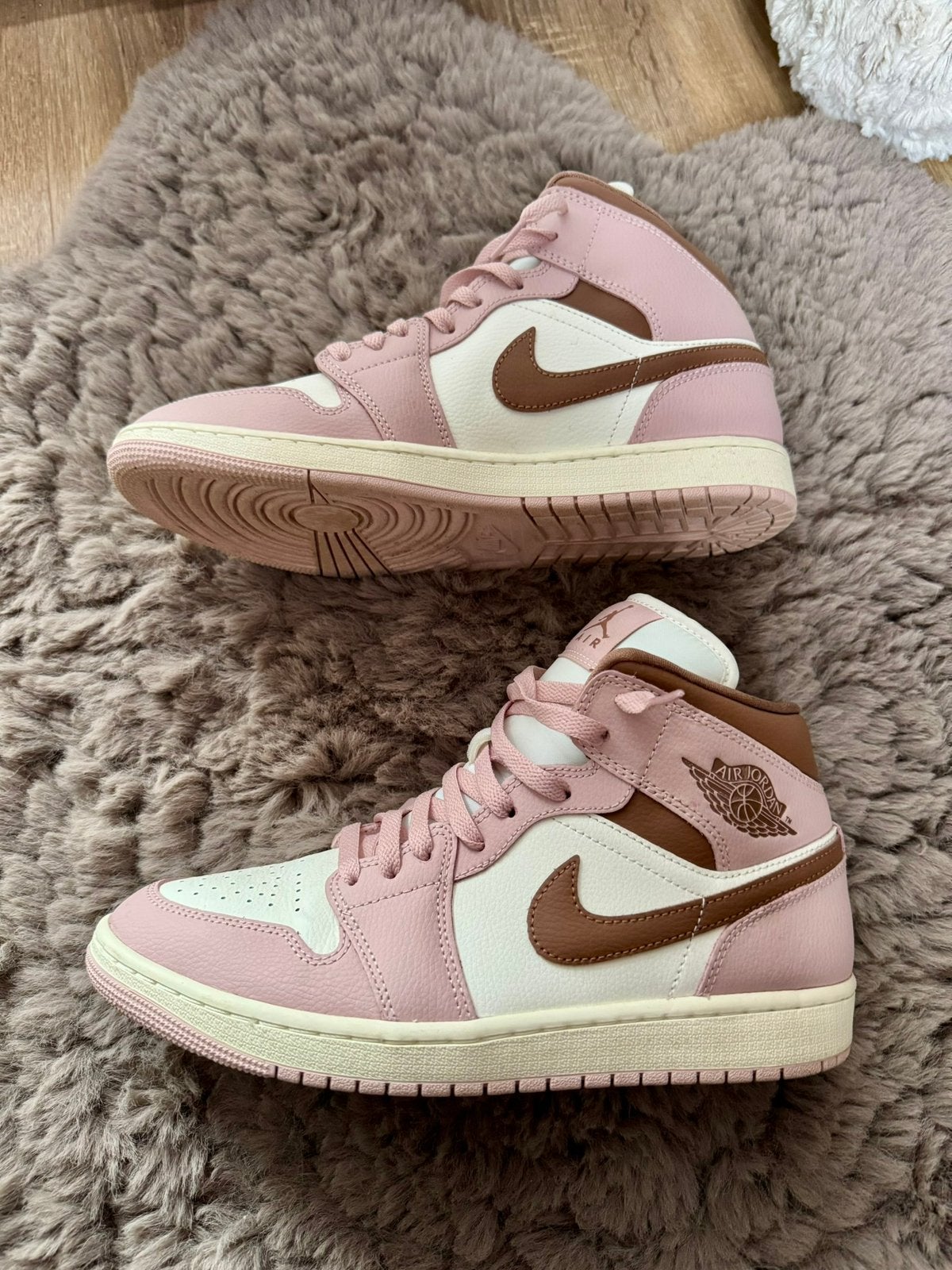 Jordan 1 mid, Ophalen of Verzenden, Zo goed als nieuw